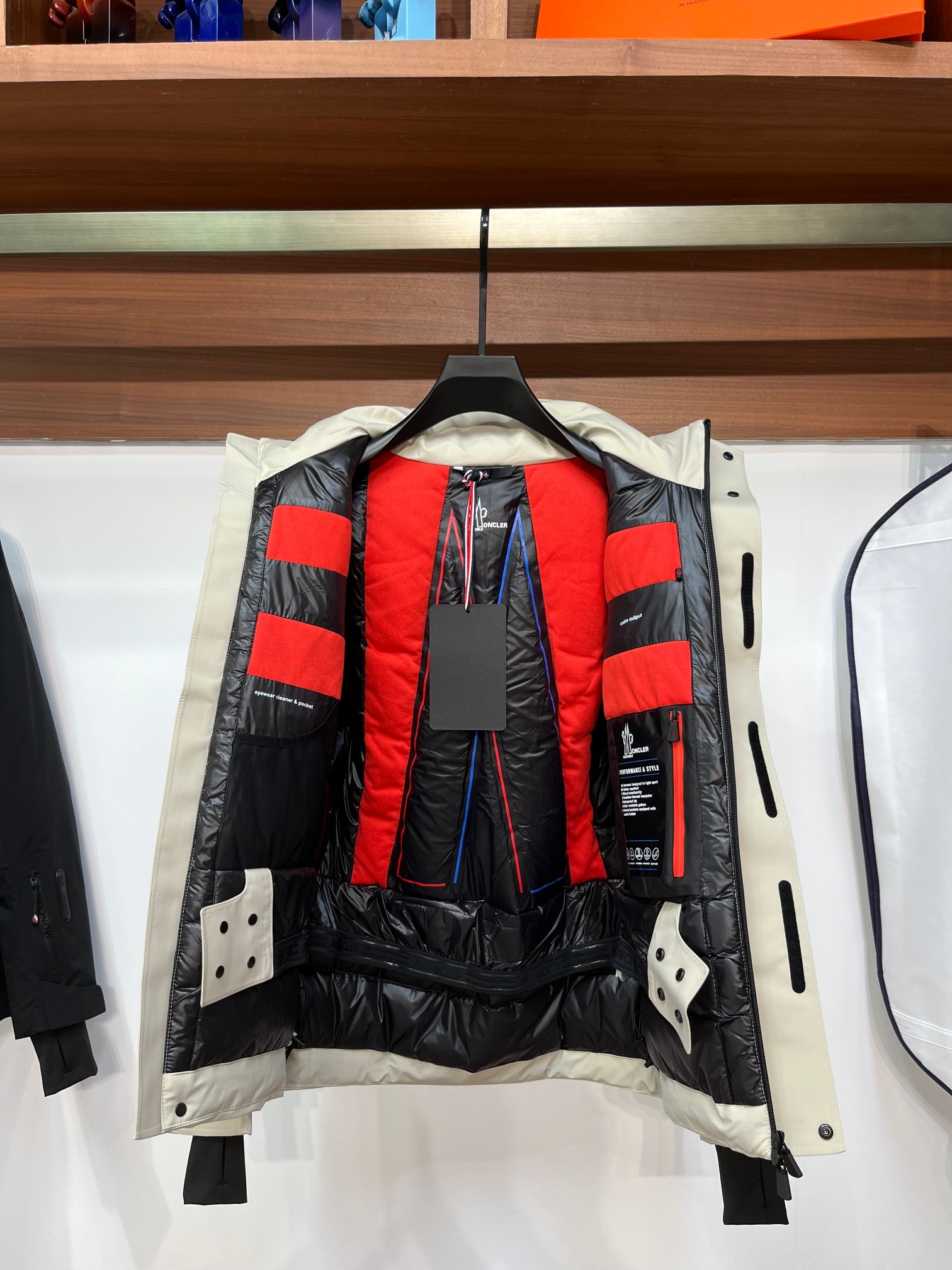 M*cler 蒙口 22Fw 多功能纯色冲锋衣户外防风防水连帽羽绒外套