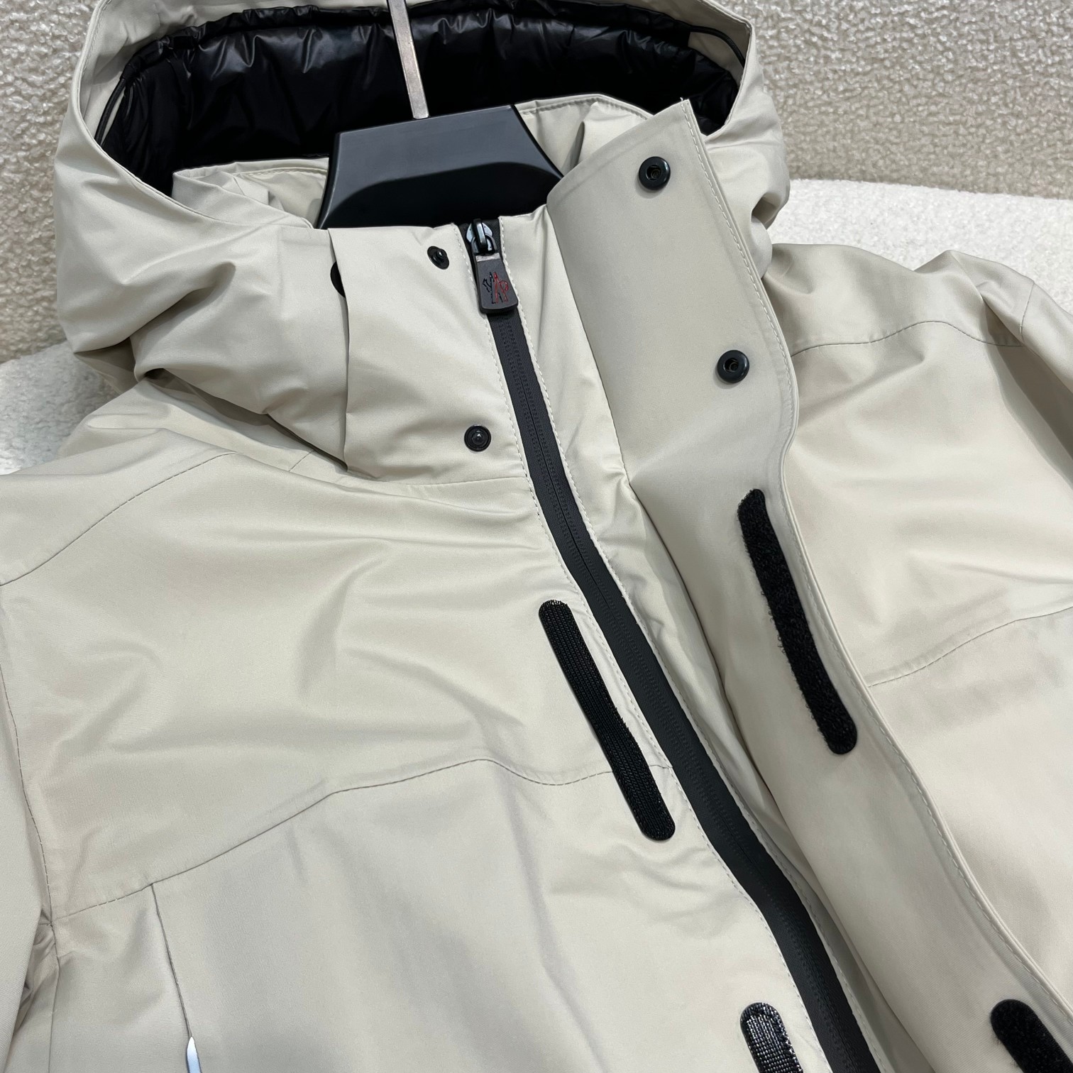 M*cler 蒙口 22Fw 多功能纯色冲锋衣户外防风防水连帽羽绒外套