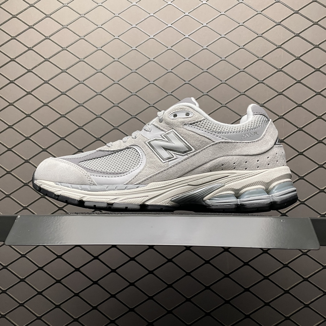 💰520 價格調整 純原 New Balance 新百倫 M2002RO 復古休閒跑步鞋 知名大廠M出品 正確組合大底 尺碼：36 37 37.5 38 38.5 39.5 40 40.5 41.5 42 42.5 43 44 44.5 