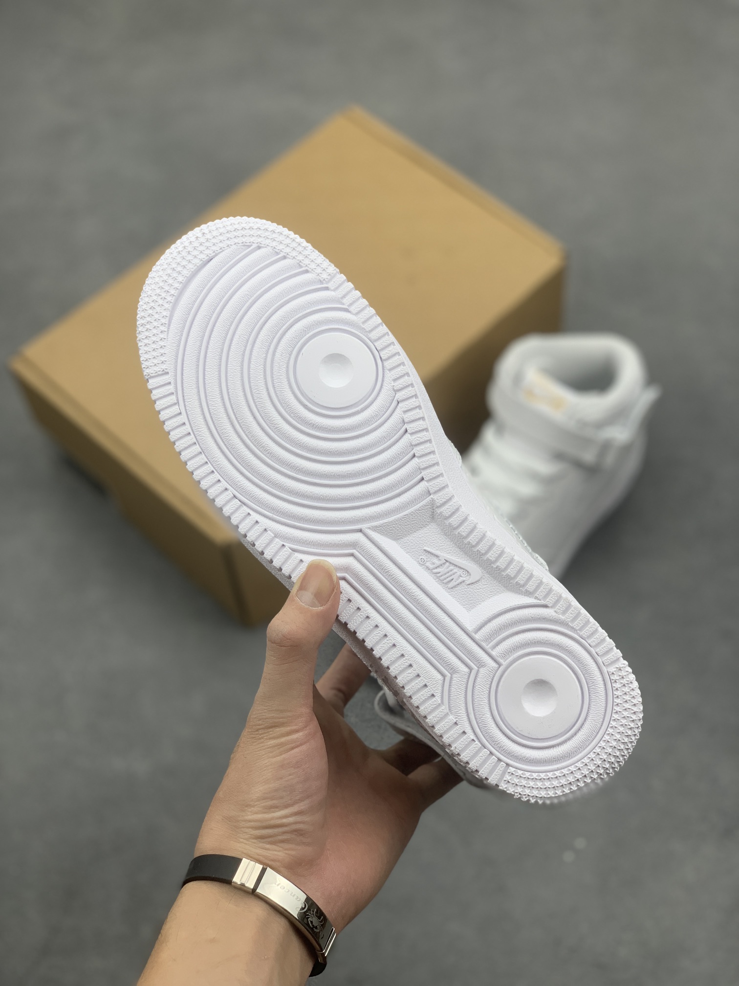 Louis Vuitton x Off-White Air Force 1 High-Top Sneakers - White Monogram 7 i1666556234 81 5