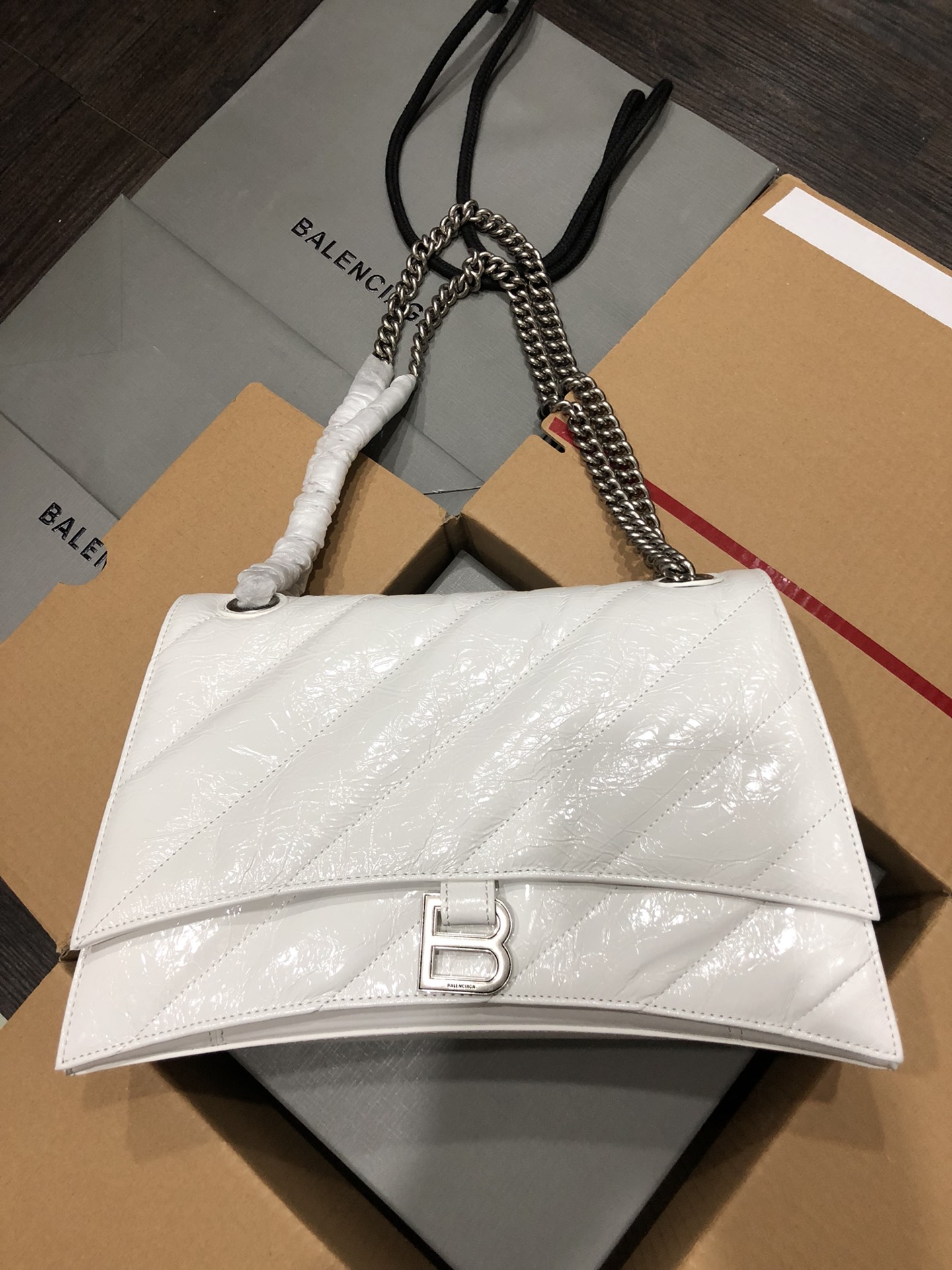 Balenciaga Style White Leather Chain Bag style reference detail image 1 from source 776240
