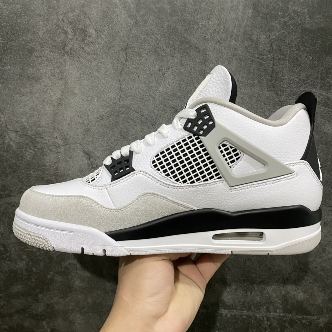 图片[2]-神版 Air Jordan AJ4 Retro 小白水泥 DH6927-111 毫无疑问市场中端王者 耗时半年开发巨作 全套原纸板楦头开发 确保原汁原味 完美呈现四代版型 一比一鞋头弧度高度鞋身弧度 有一说一不吹不捧 实打实文案品质‼️ 此版本只针对中端市场 皮料材质有所更替 其他数据细节工艺流程均保持一致 绝不口嗨 细节品控鞋型随意秒杀市面3XX 4XX 原厂TPU网格鞋带扣 正确内里网布 菱角分明不变形无多余毛边 柔软性质感一致于原鞋 市场唯一原厂鞋扣模具 背面可见隐藏注塑口 原厂织唛标 原厂飞人电绣工艺 尾指中部跳三针 独家绑鞋带手法 印刷中底布 四线拉帮 米色美纹纸贴合固定 进口港宝加持 后跟自然饱满 全鞋荧光划线卡点 追求极致完美 每一双都是工艺品 多重QC质检 超越公司货的品控标准 实实在在的免检产品 尺码：40 40.5 41 42 42.5 43 44 44.5 45 46 47.5 48.5-选品中心