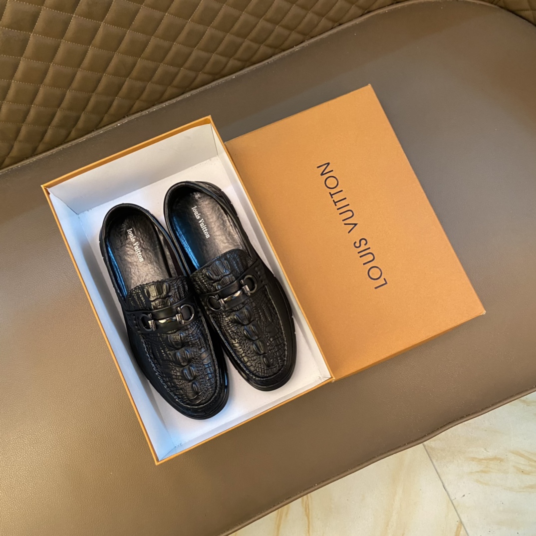 I0 LOUlS VUlTTON 路易威登～独特现风运动鞋.LV专柜代购休闲鞋 男士2022专柜同步发售,意大利进口原版品牌精选头层柔软材料原版内里 拒绝脱色磨脚鞋底：原厂特供原版底,.法国懒人风格设计 套脚 贴原单品质 超舒服原版底 .就好像实物拍摄实物更赞 适合户外司机驾车完美 高品质板鞋,男装男鞋码数：38-44 45可定做 黑色 选 供淘宝 抖音 天猫