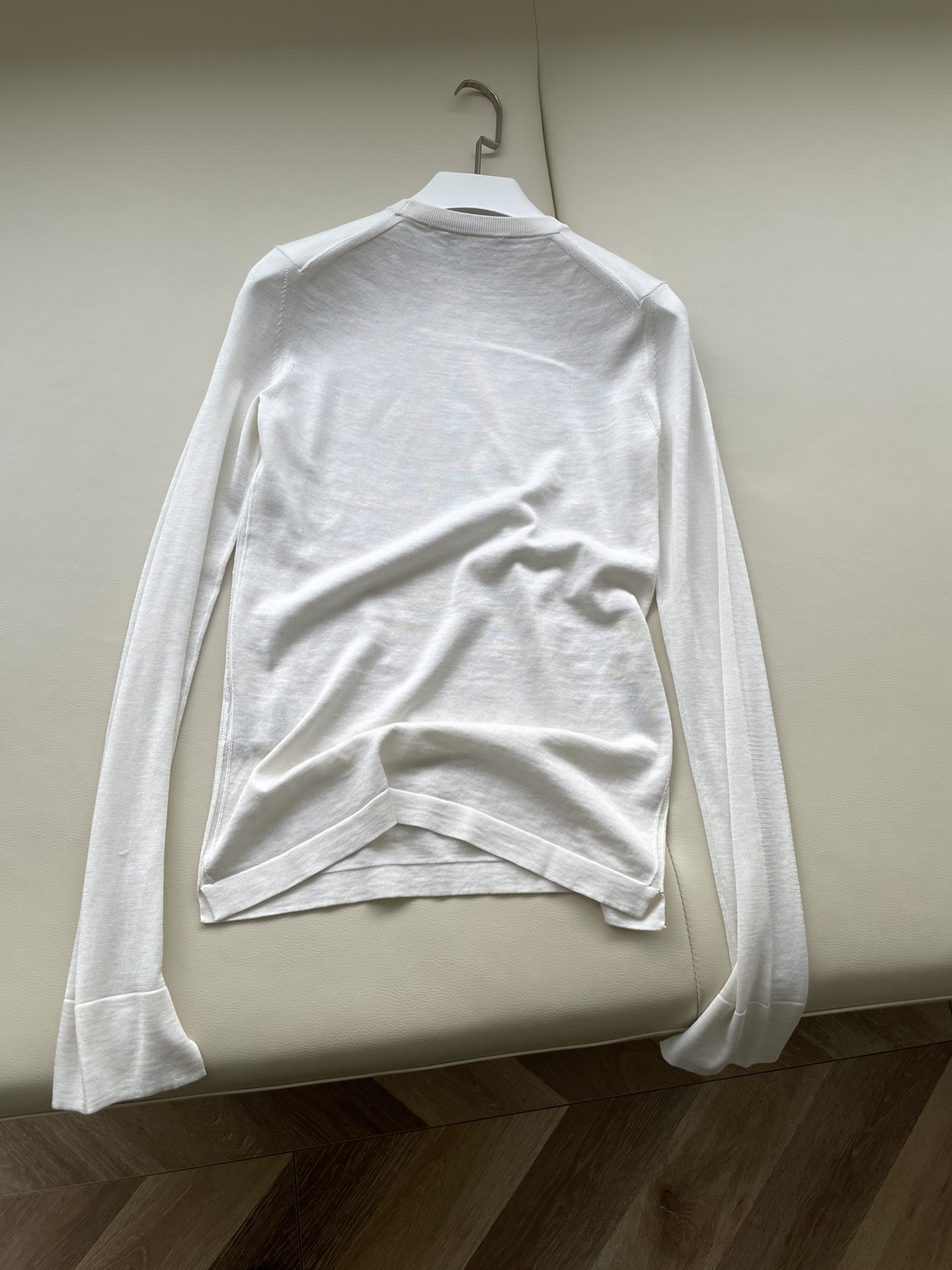 Loropina 6A White Long-Twirl Shirt: High-Quality Women’s Suit for Factory Orders. - 图片 7
