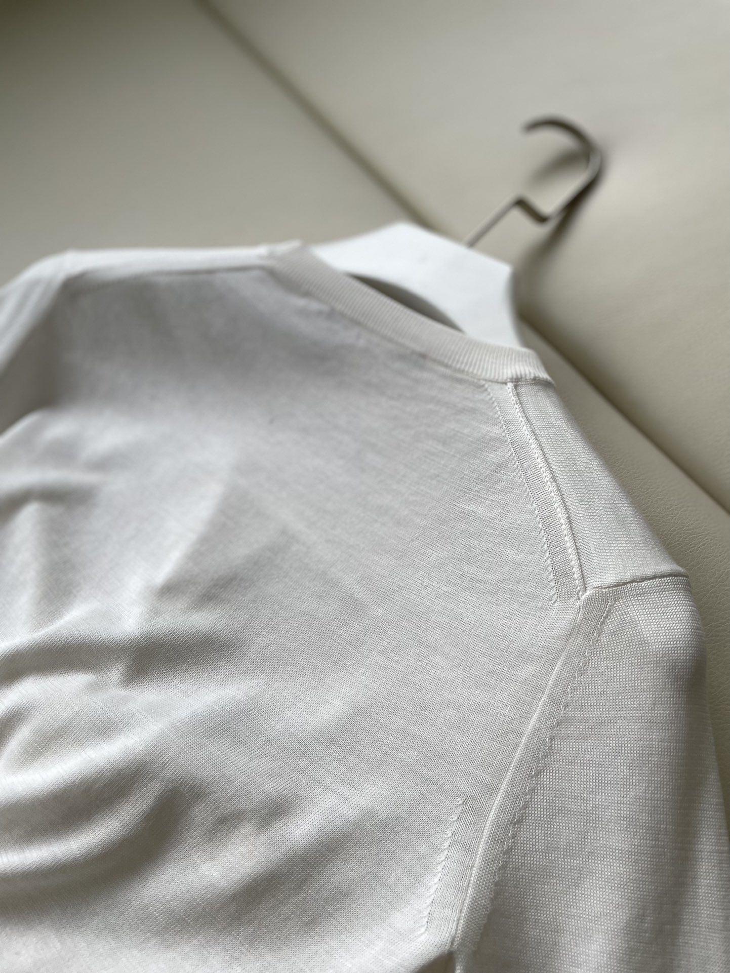 Loropina 6A White Long-Twirl Shirt: High-Quality Women’s Suit for Factory Orders. - 图片 8