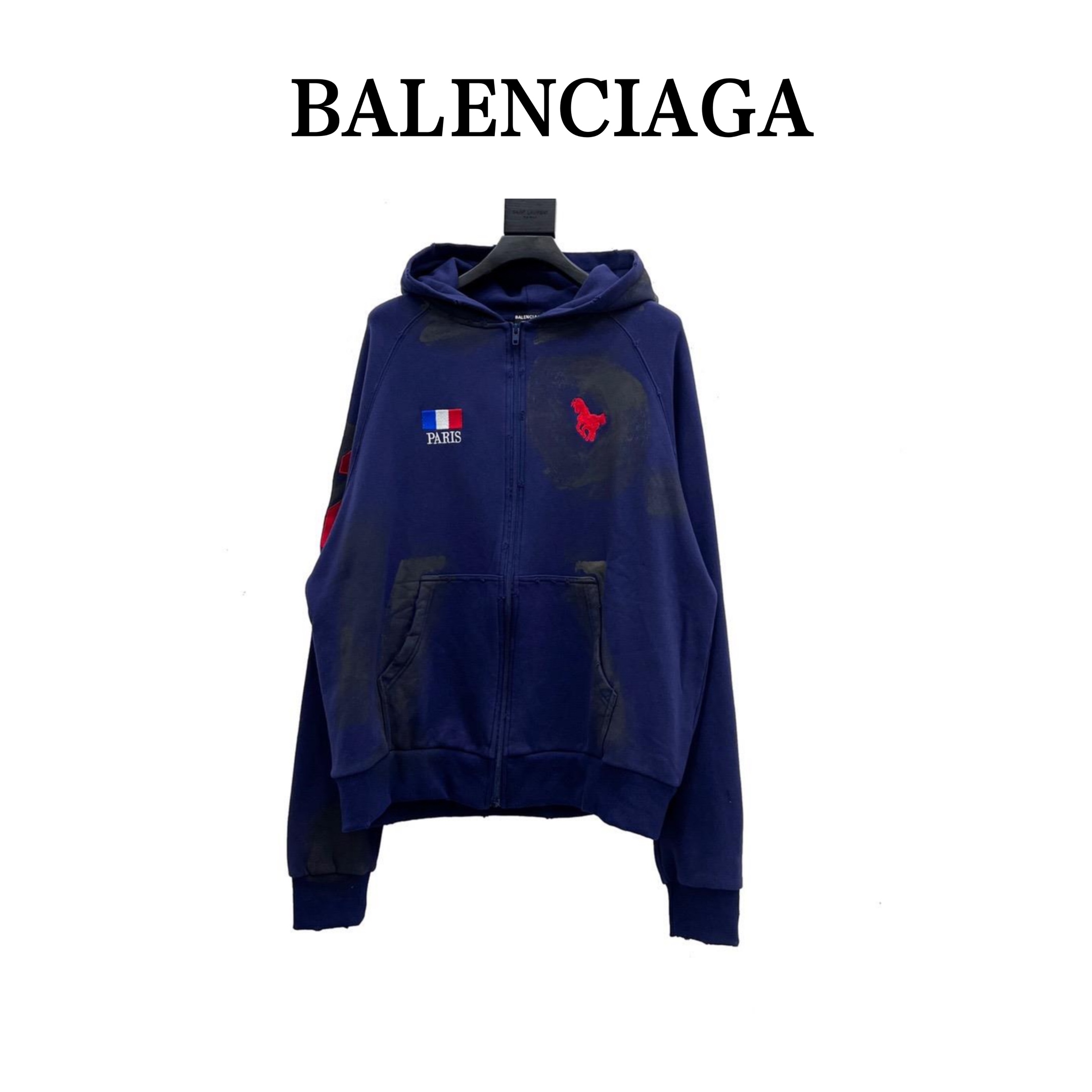 340 Balenciaga巴黎世家 22fw 野马polo国旗脏污拉链外套