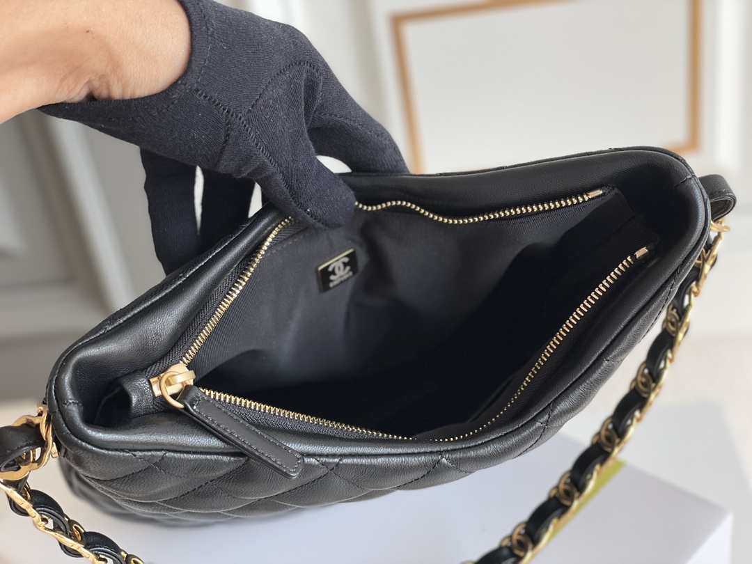 🌼现货 白金版▪️正品级 包装如图𝗖𝗵𝗮𝗻𝗲𝟭 𝟮𝟮𝗞秋冬𝗵𝗼𝗯𝗼腋下包/嬉皮包 大号𝟸𝟸𝚔秋冬新品必入