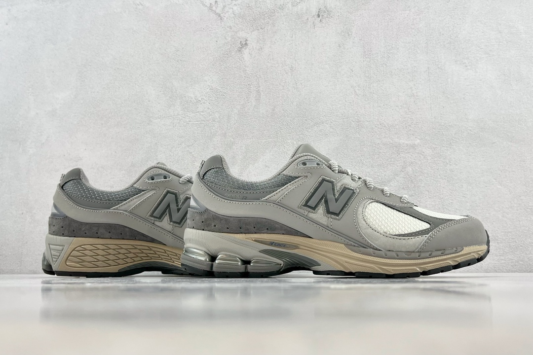 New Balance 2002R M2002RVC