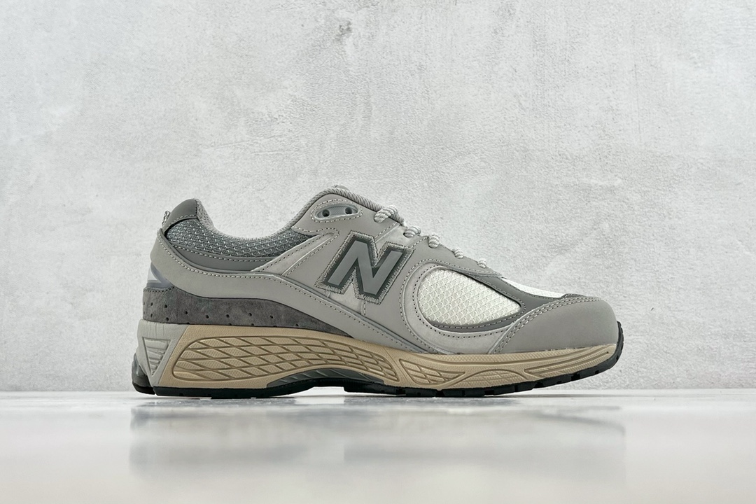 New Balance 2002R M2002RVC