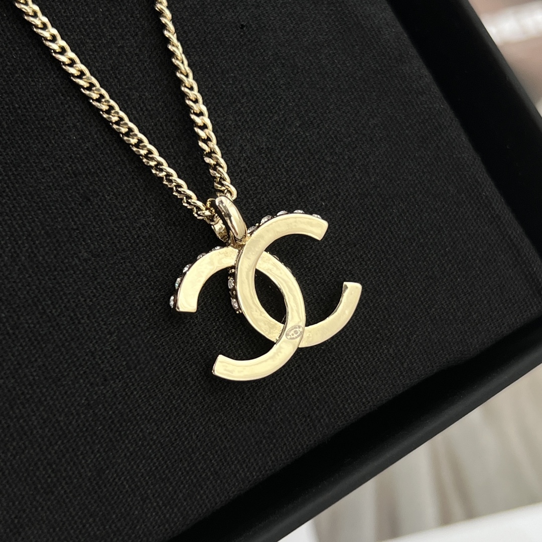 新款☑️CHANEL香奈儿双c水钻拼接项链