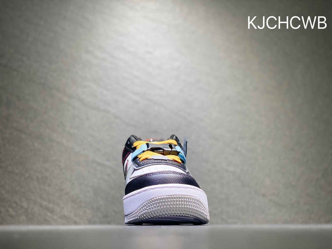 180 Nike Air Force 1 空军一号 DC2542-001