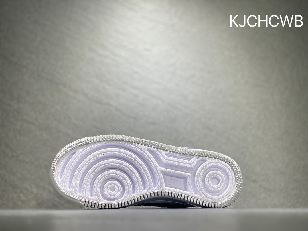 180 Nike Air Force 1 空军一号 DC2542-001