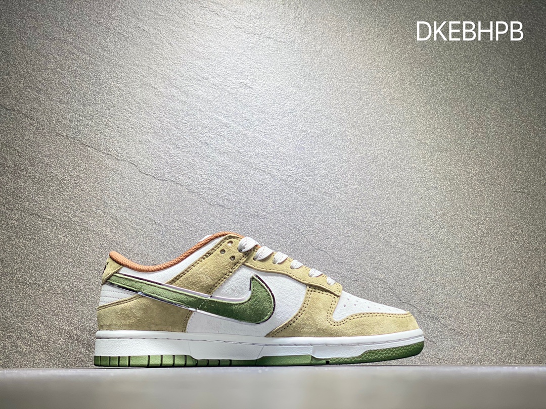 320 Nike SB dunk Low 低帮休闲运动滑板板鞋 FF0918-016