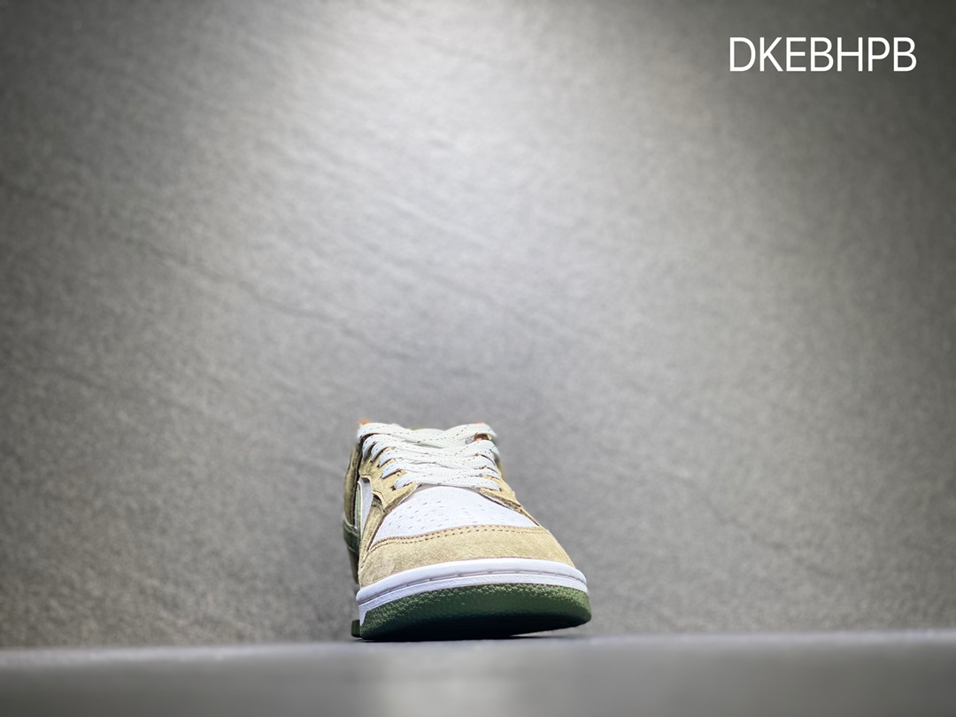 320 Nike SB dunk Low 低帮休闲运动滑板板鞋 FF0918-016