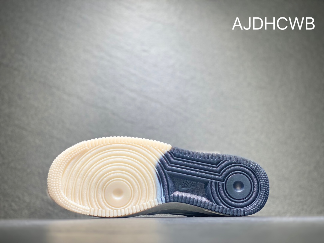 280 Nike Air Force 1 空军一号  BQ6819-008