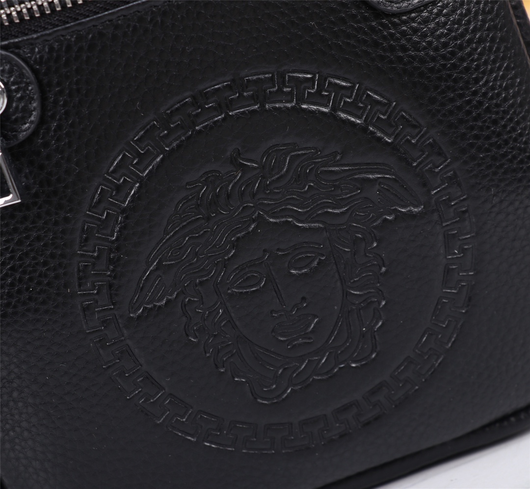 🌹VERSACE （范思哲）🆕高级定制 男士胸包系列 官网代购 顶级品质，可专柜对比。顶级进口专用牛皮，