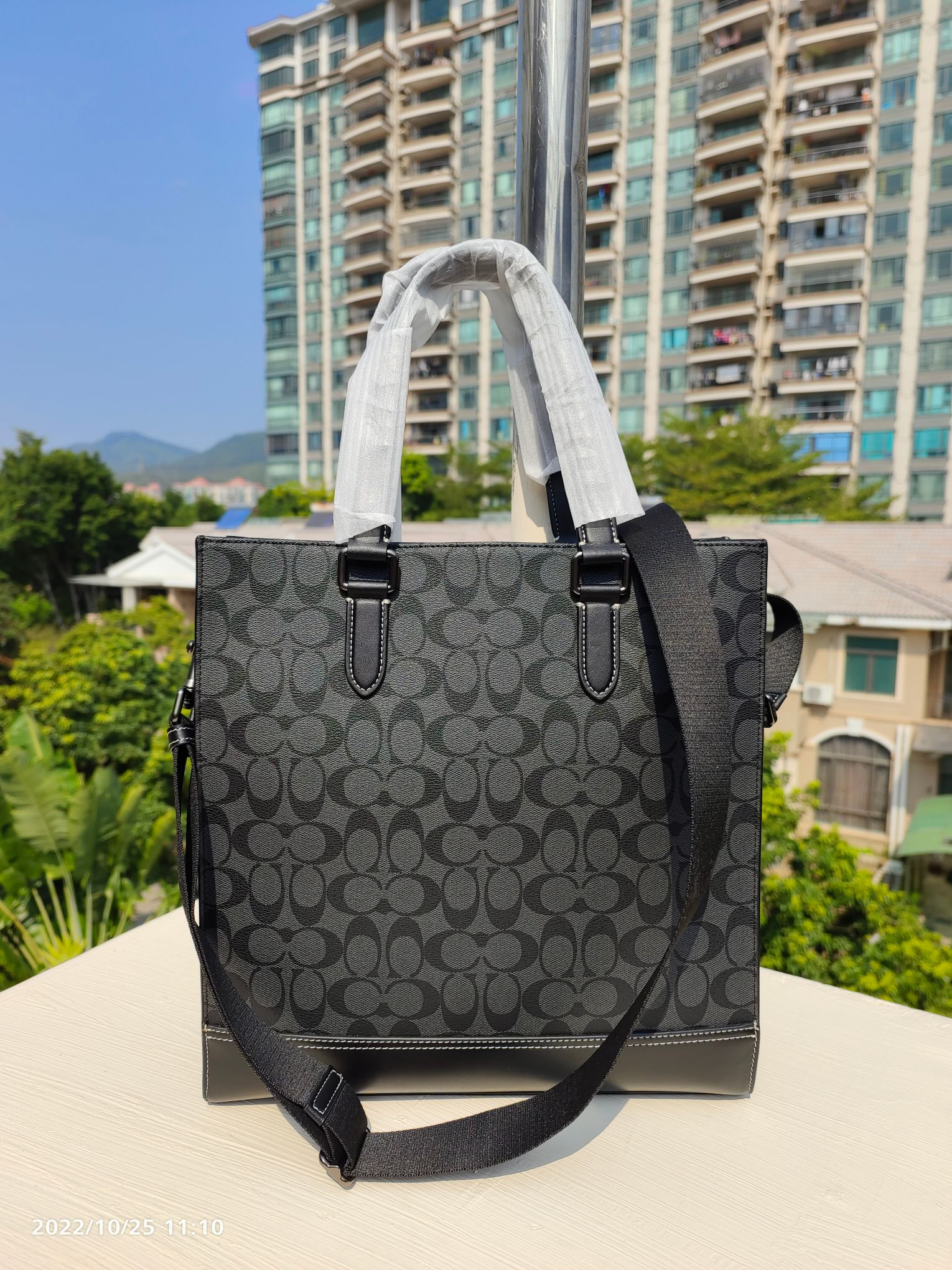 Coach COACH cc559蔻驰新款迪士尼联名款反派系列托特包 单肩手提包黑色单肩斜挎手提公文包尺寸35.37.8