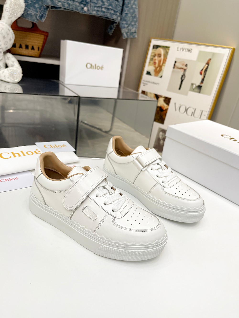 NO:166920,ChIoe22 catwalk model, high-version purchasing agent, original purchase, fabric: Italian cowhide, foot pad: sheep, increase the inner height by 2 cm, original outsole rubber, car line around the sole, Size: 35-41#, casual shoes/sports shoes, sneakers, cowhide19860909ChIoe22走秀款 高版本代购 原版购回 面料: 意大利牛皮 垫脚:羊里 内增高2公分 原版大底橡胶 大底周围车线 码数:35-41#,休闲鞋/运动鞋,sneakers,cowhide,Women's Shoes