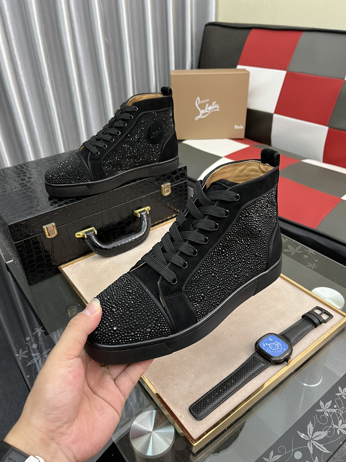 250christian louboutin(CL) Estilo completo , zapatos de tabla casuales Modelos calientes exclusivos 