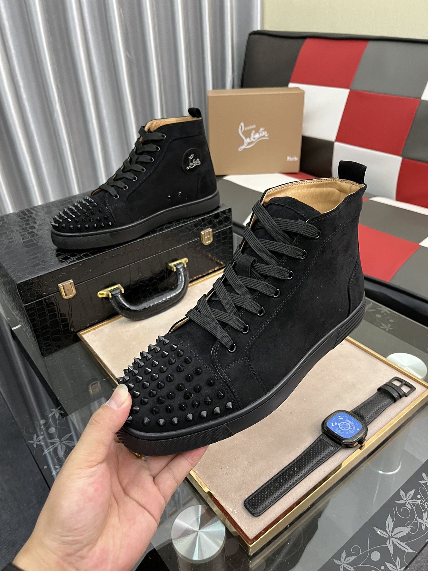 240christian louboutin（CL） Estilo completo , zapatos de tabla casual Modelos calientes exclusivos li