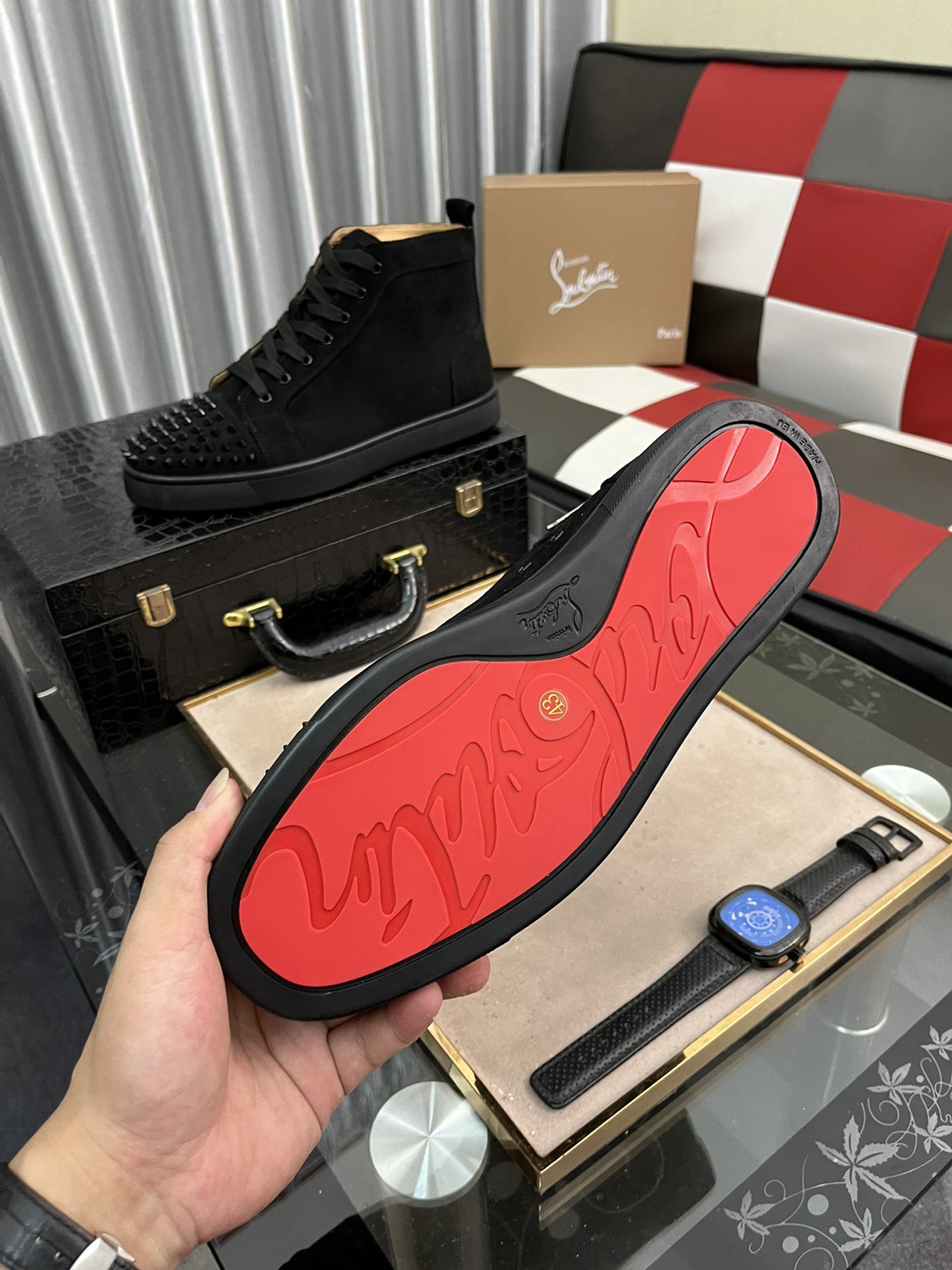 240christian louboutin（CL） Estilo completo , zapatos de tabla casual Modelos calientes exclusivos li