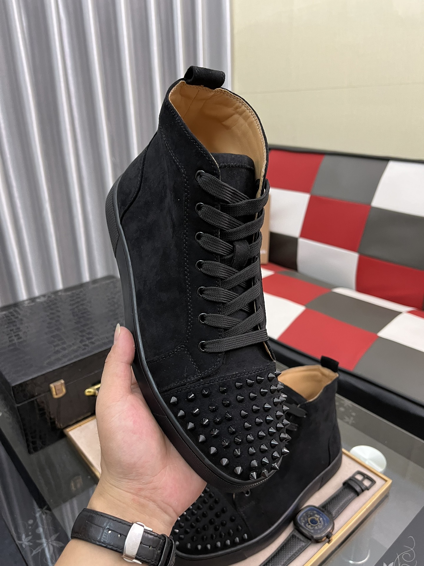240christian louboutin（CL） Estilo completo , zapatos de tabla casual Modelos calientes exclusivos li