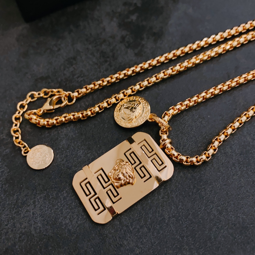 Versace Jewelry Necklaces & Pendants Unisex Vintage Chains