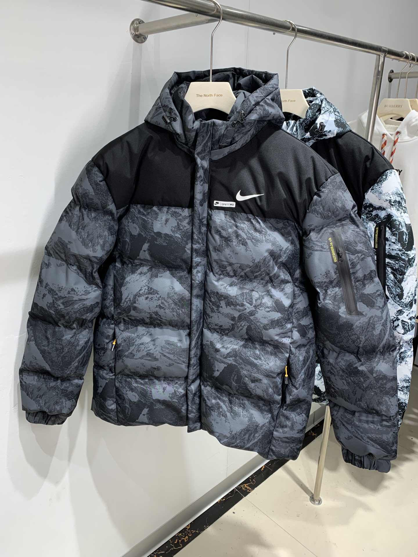 195 耐克 nike冬季新品 羽绒棉服 适合各种风格穿搭