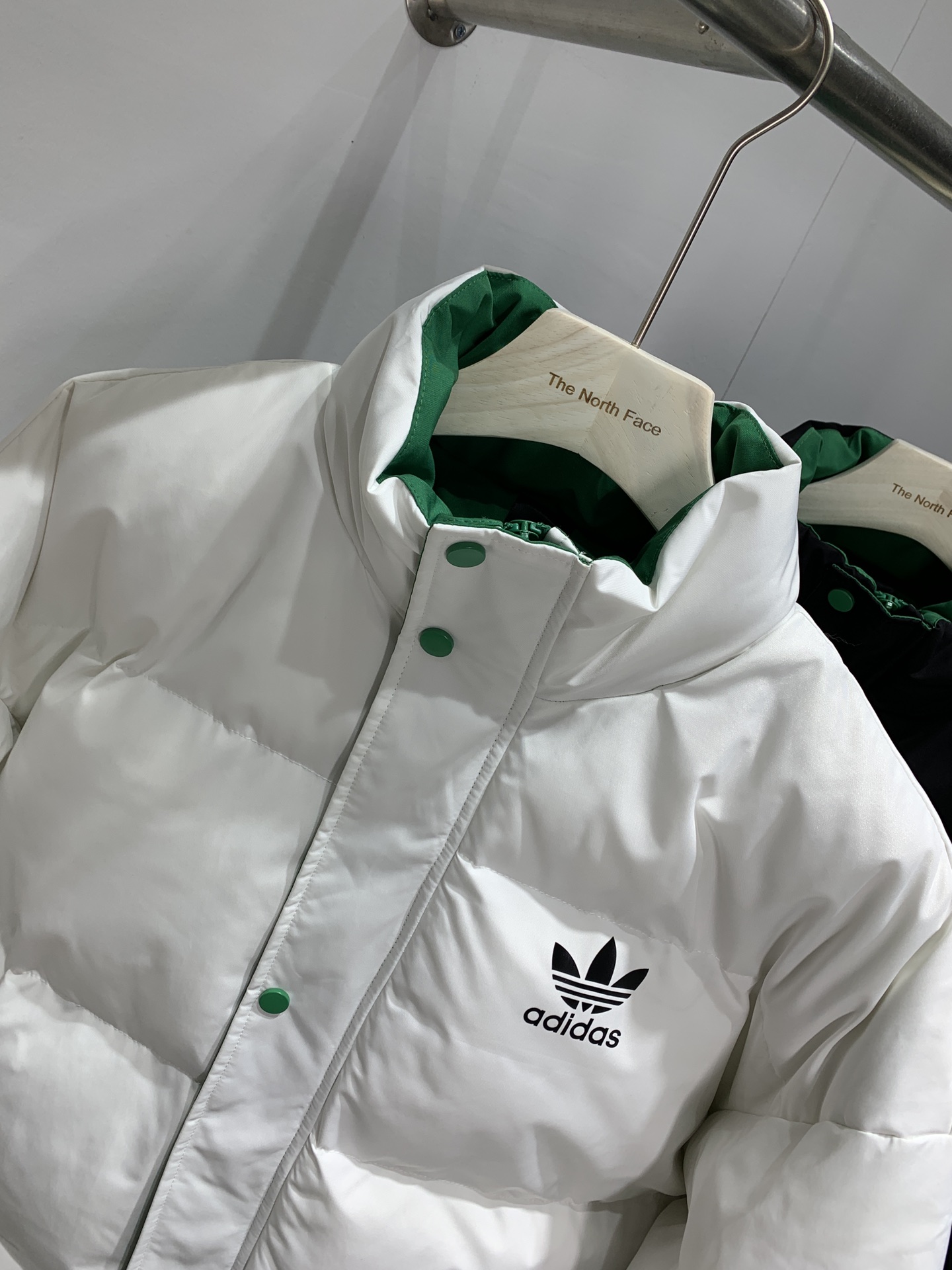 200 阿迪达斯adidas 2022新品