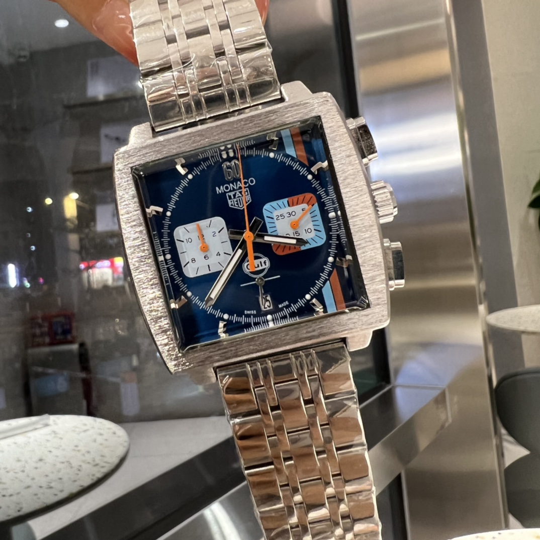 Limited Edition Tagheuer F1 Formula World Champion Fangio Vangio Wristwatch with Six-Inch Calendar - 图片 2