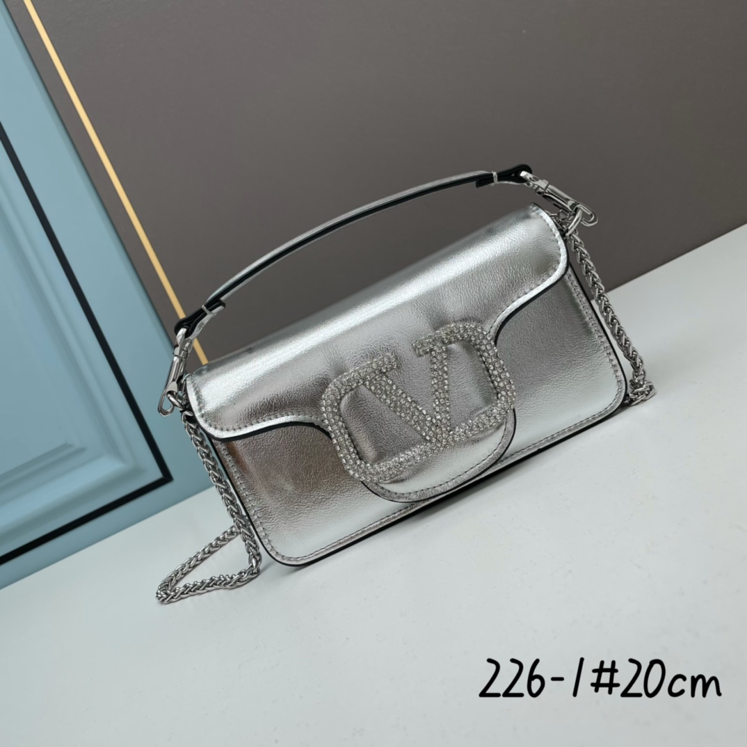 小号VALENTINO MINI LOCÒ仿水晶装饰手袋-VLogo Signature施华洛世奇®仿水