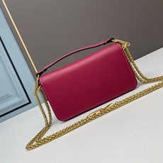 小号VALENTINO MINI LOCÒ仿水晶装饰手袋-VLogo Signature施华洛世奇®仿水 小号VALENTINO MINI LOCÒ仿水晶装饰手袋-VLogo Signature施华洛世奇®仿水