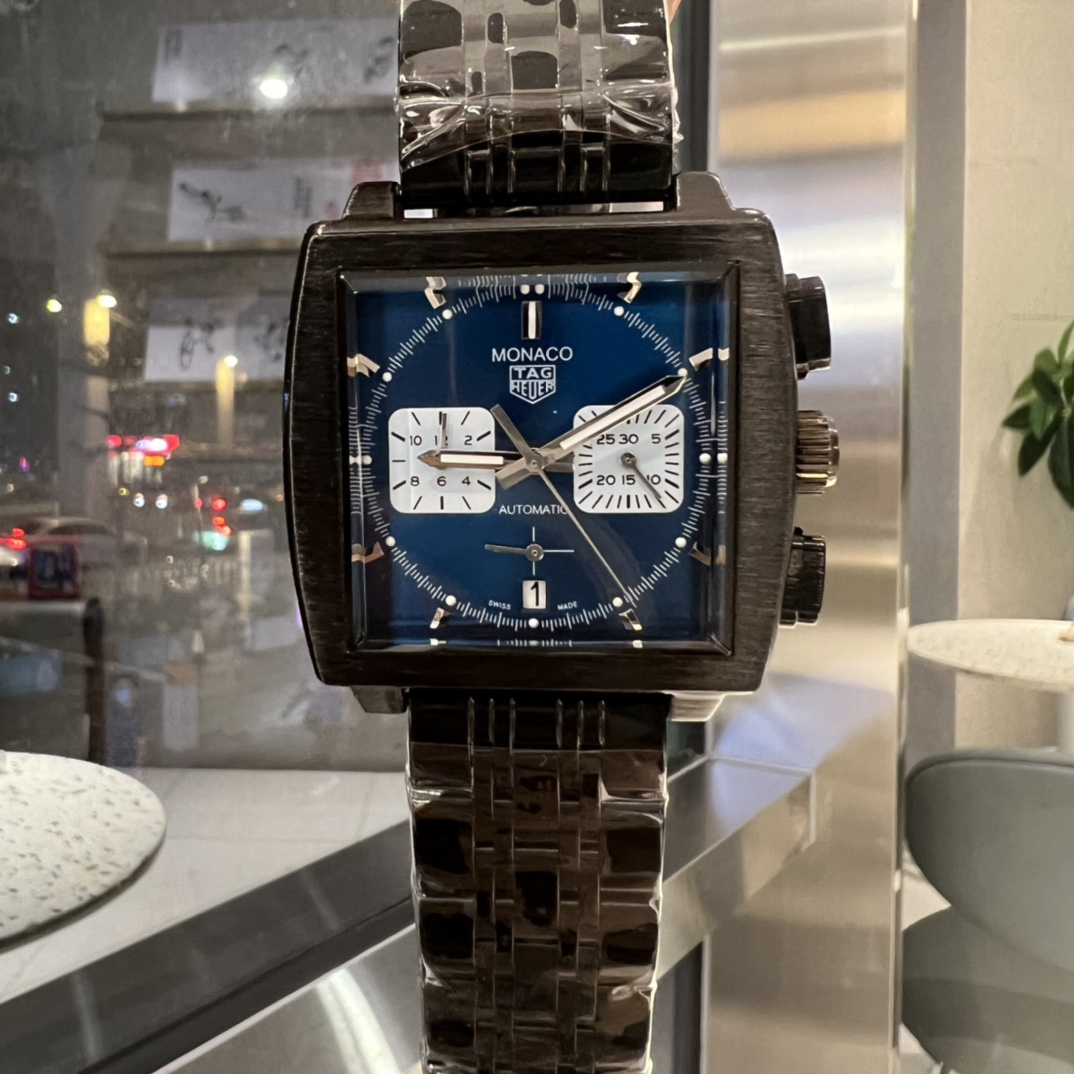 Tagheuer Limited Edition Fangio F1 Formula Champion Wristwatch with Calendar Feature - 图片 3