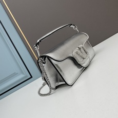 大号VALENTINO MINI LOCÒ仿水晶装饰手袋-VLogo Signature施华洛世奇®仿水 大号VALENTINO MINI LOCÒ仿水晶装饰手袋-VLogo Signature施华洛世奇®仿水