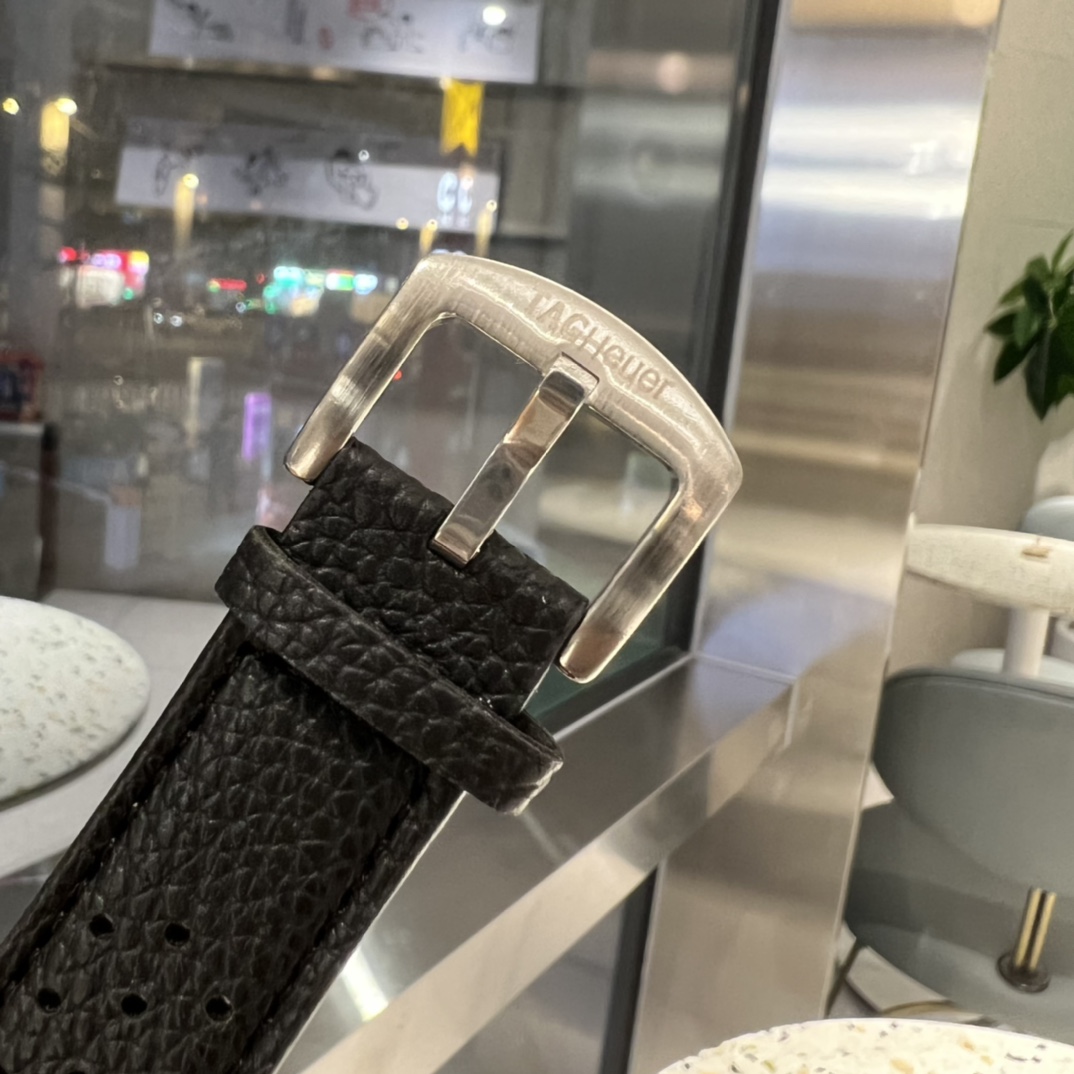 Limited Edition Tag Heuer F1 Fangio World Champion Watch with Six-Inch Calendar - 图片 8