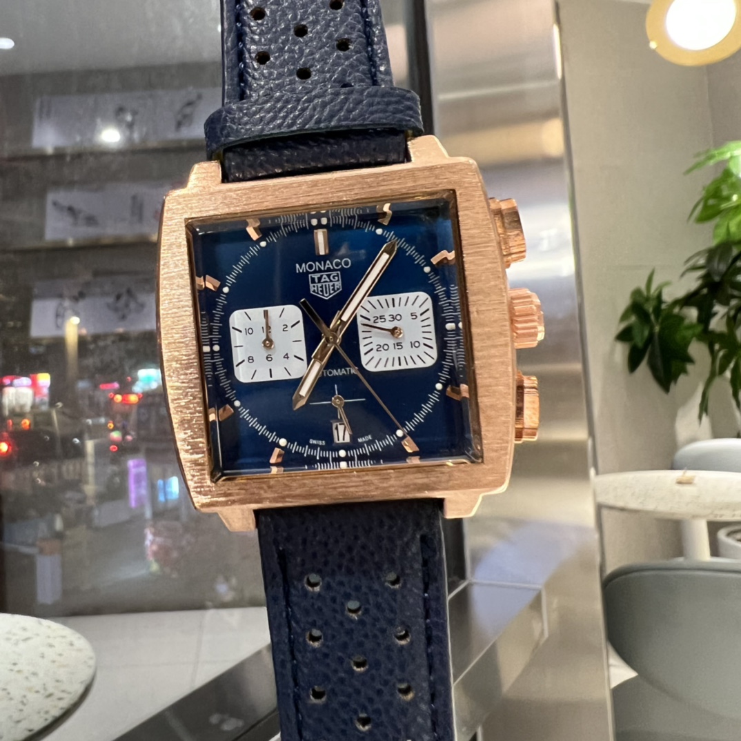 Limited Edition Tag Heuer F1 Fangio World Champion Watch with Six-Inch Calendar - 图片 3