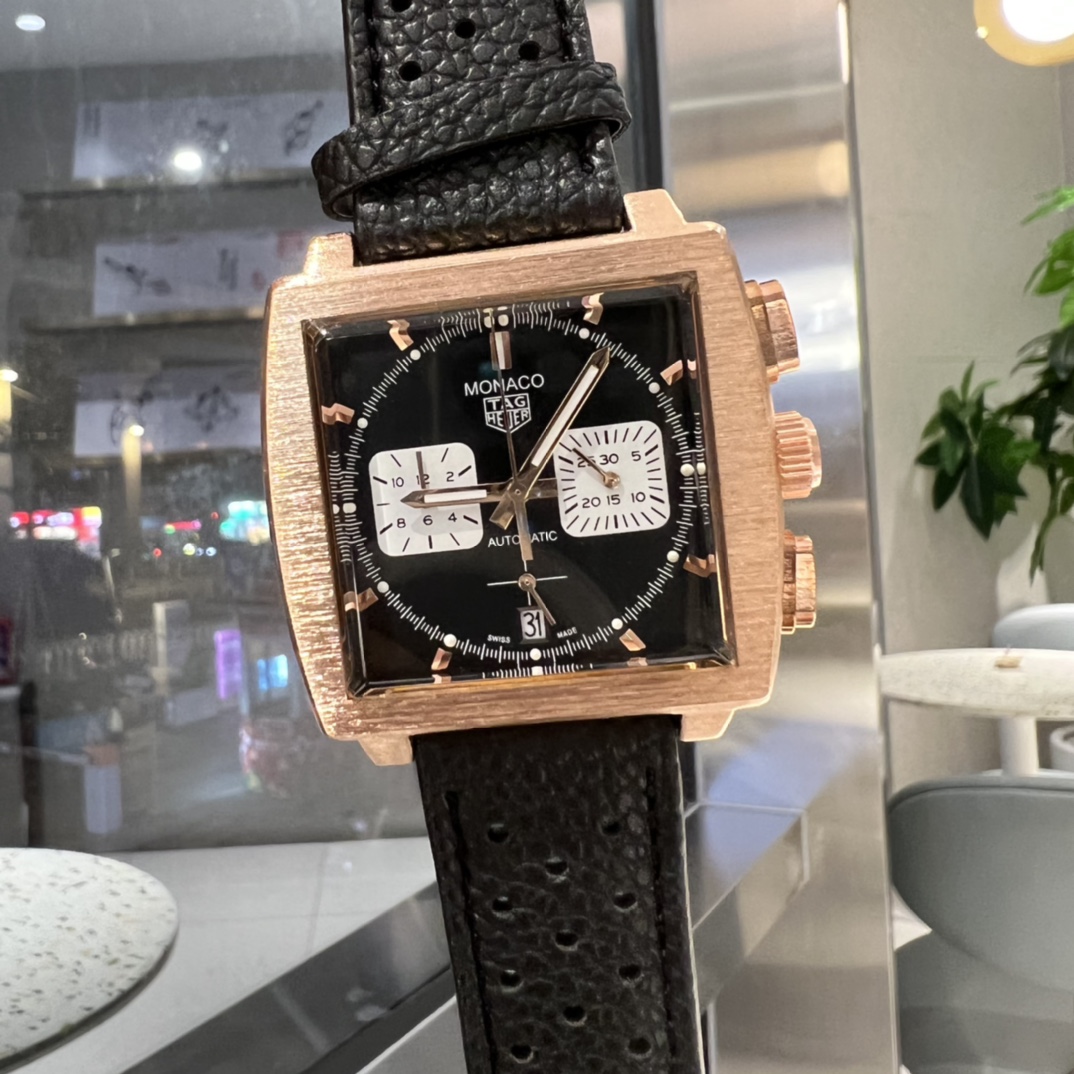 Limited Edition Tag Heuer F1 Fangio World Champion Watch with Six-Inch Calendar - 图片 4