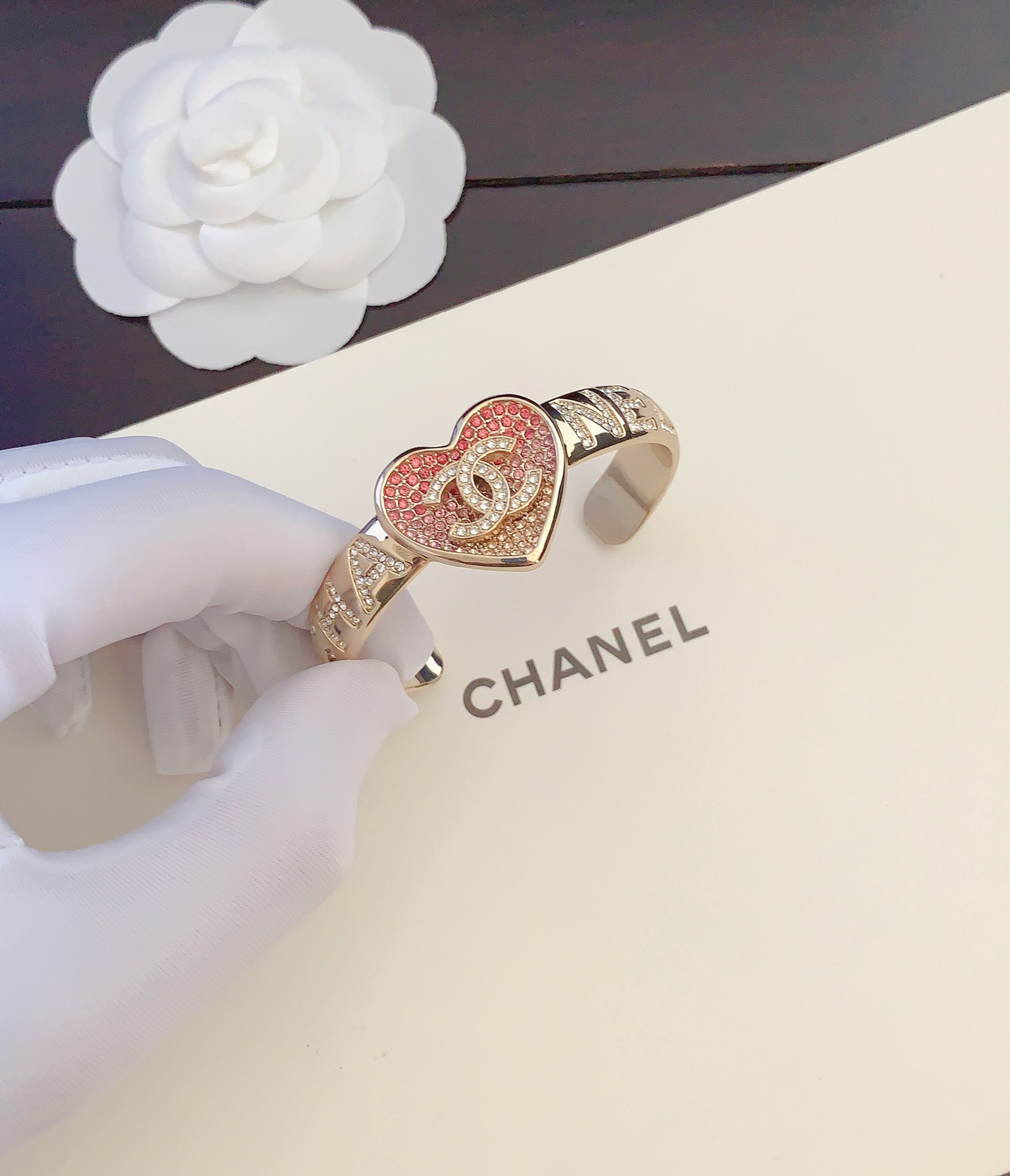 Louis Vuitton Haute Couture Haute Couture Fine Jewelry Necklace Bracelet 4