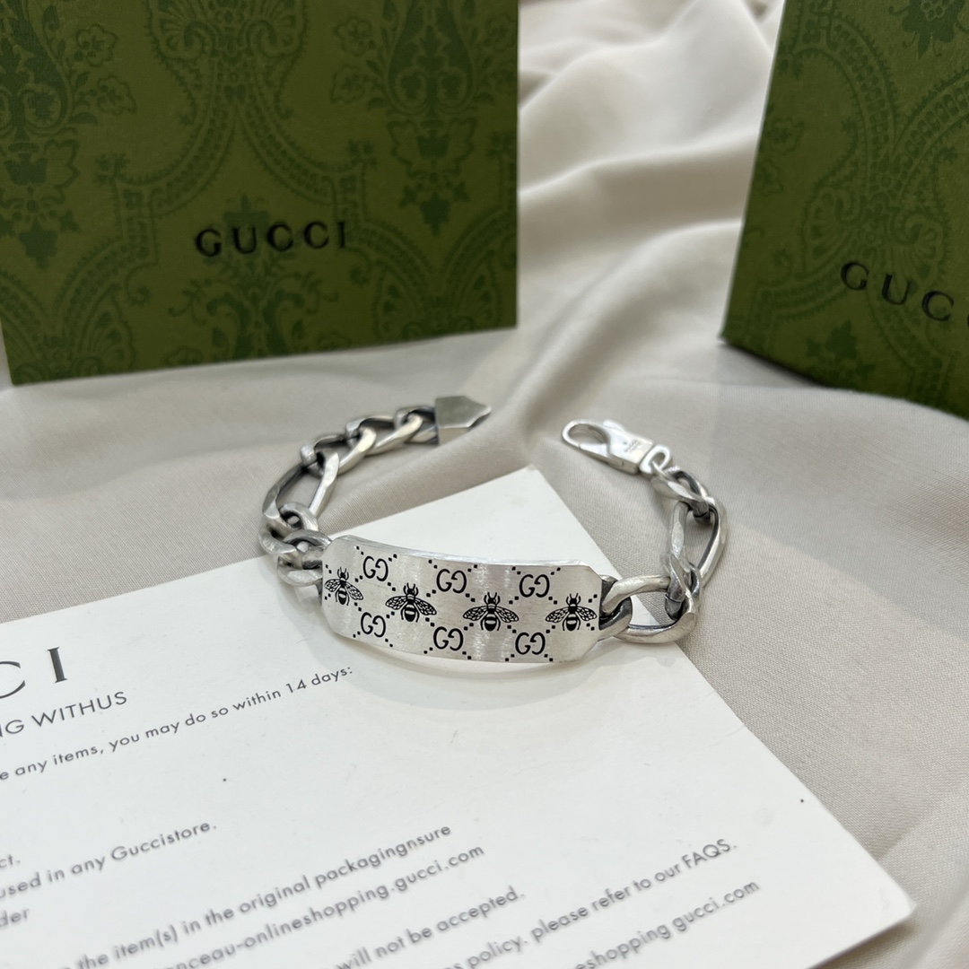 NO:104317,Gucci 925 sterling silver double G bee carving bracelet Size 18cm 19cm 20cm 21cm 22cm, Gucci bracelet, gucci, gucci, bracelet, pure silver19860909Gucci古驰925纯银双G蜜蜂刻花手链 尺寸18cm 19cm 20cm 21cm 22cm,古驰手链,gucci,gucci,bracelet,pure silver,Jewelry