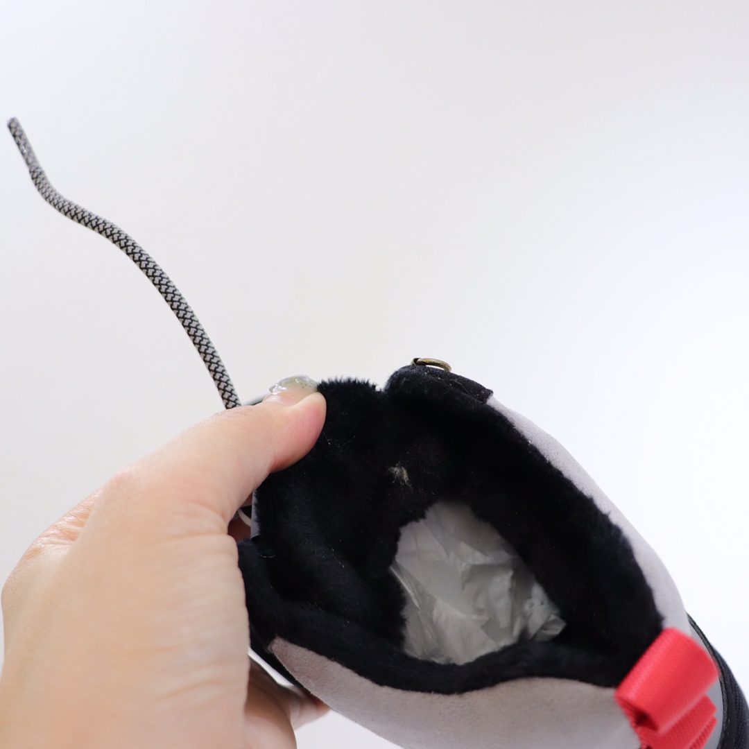 图片[7]-油GG海兰德靴 2022秋冬新款儿童经典复古拼色靴扣带款，撞色拼接 个性潮酷 牛津布加绒款 柔软亲肤 舒适透气不捂脚 EVA外底，轻便耐穿 防滑耐磨🤟-选品中心