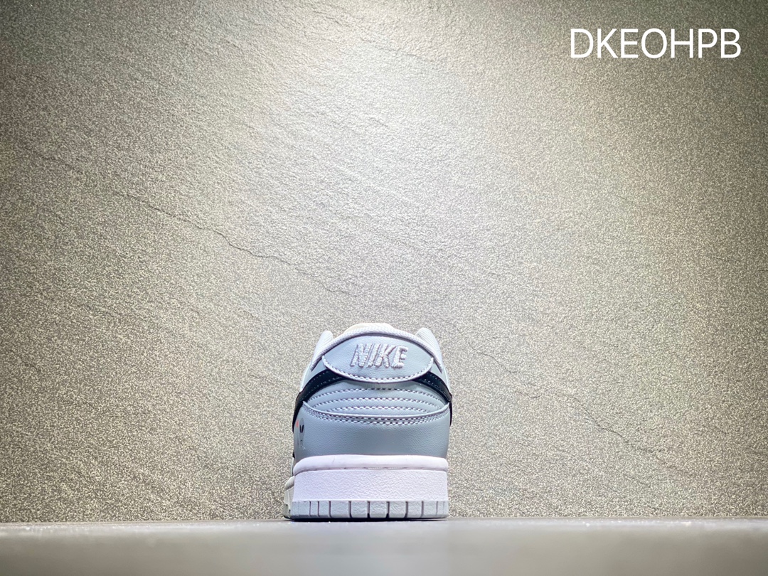 300 Nike SB dunk Low 低帮休闲运动滑板板鞋CV0811-020