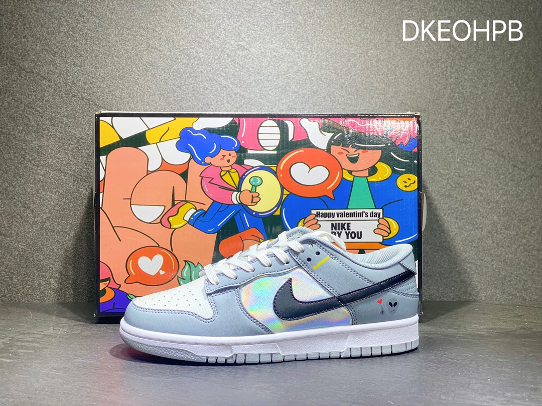 300 Nike SB dunk Low 低帮休闲运动滑板板鞋CV0811-020