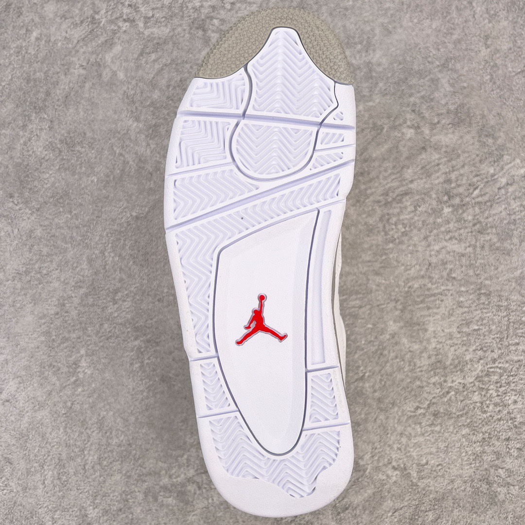 图片[9]-💰460 ＃GX Air Jordan AJ4 Retro 白灰奥利奥 CT8527-100 圈内最强四代 独家外贸特供尺码含 45.5 49.5 50.5 耗时半年巨作 全套原纸板楦头开发 原厂特供皮料加持 确保原汁原味 完美呈现四代版型 一比一鞋头弧度高度鞋身弧度 数据细节工艺流程均保持原鞋一致 原厂TPU网格鞋带扣 正确内里网布 菱角分明不变形无多余毛边 柔软性质感一致于原鞋 市场唯一原厂鞋扣模具 背面可见隐藏注塑口 原厂织唛标 原厂飞人电绣工艺 尾指中部跳三针 独家绑鞋带手法 印刷中底布 四线拉帮 米色美纹纸贴合固定 进口港宝加持 后跟自然饱满 全鞋荧光划线卡点 追求极致完美 每一双都是工艺品 多重QC质检 超越公司货的品控标准 实实在在的免检产品 尺码：40 40.5 41 42 42.5 43 44 44.5 45 45.5 46 47.5 48.5 49.5 50.5 编码：by5936030-运动鞋