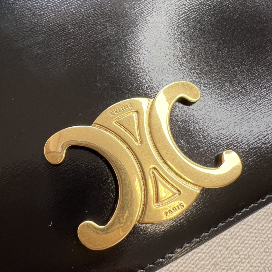 Celine has arrived 24 new fashion original small bags!