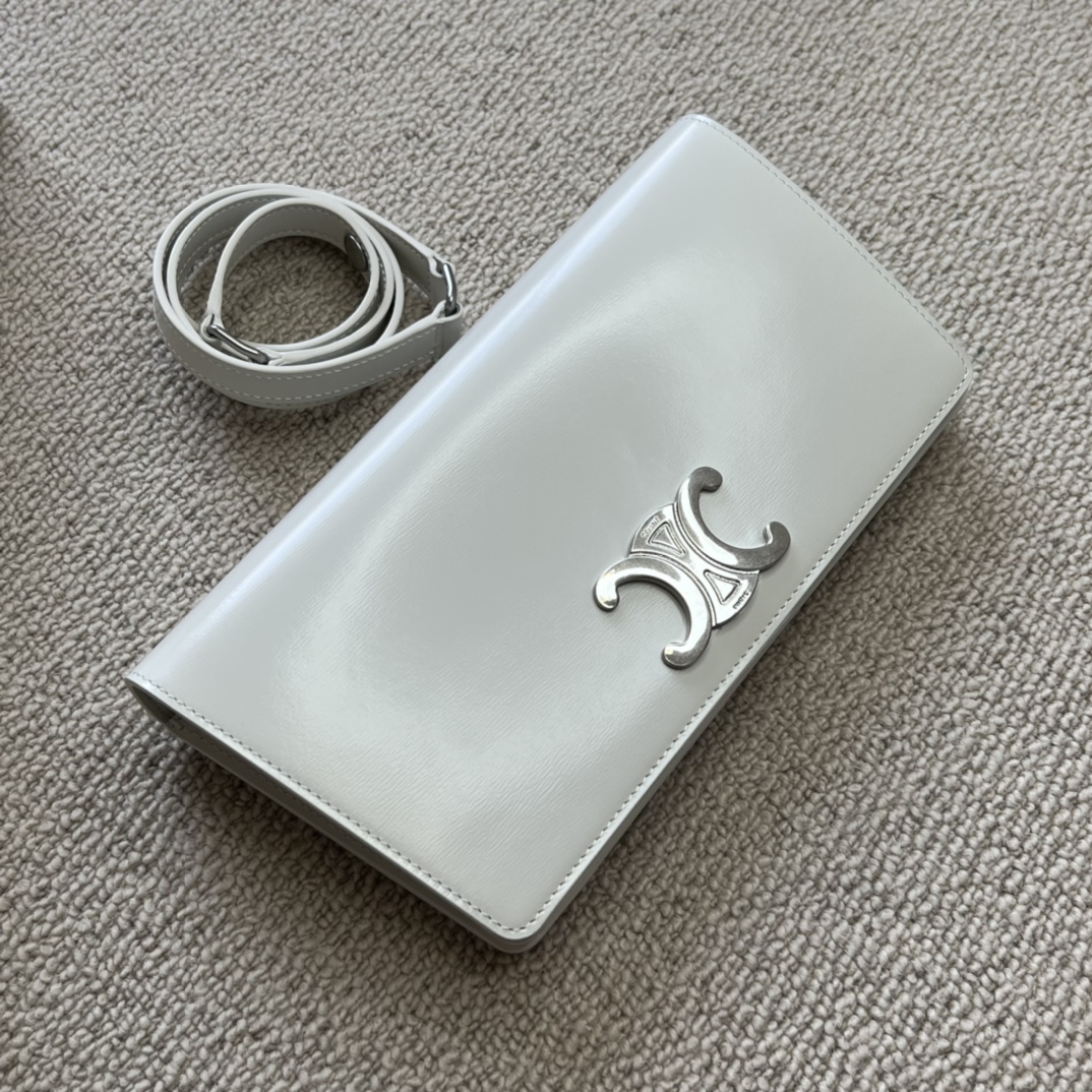 Celine has arrived 24 new fashion original small bags!