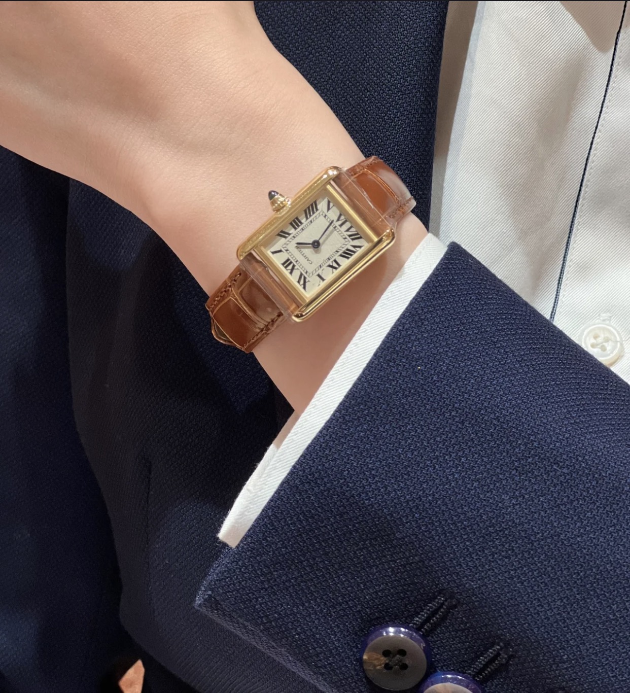 NO:142542,Cartier tank louis series, louis vuitton, cartier19860909卡地亚tank louis系列,,louis vuitton,cartier,Watch