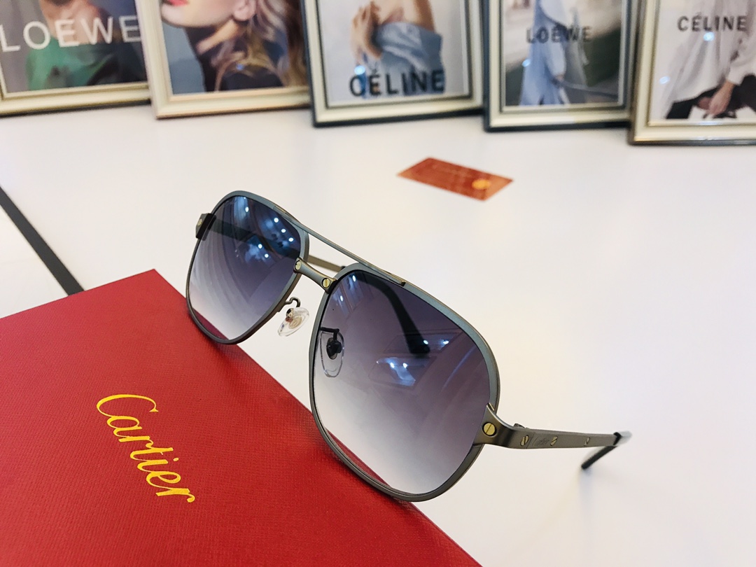 Cartier卡地亚简单大方男女通用太阳眼镜