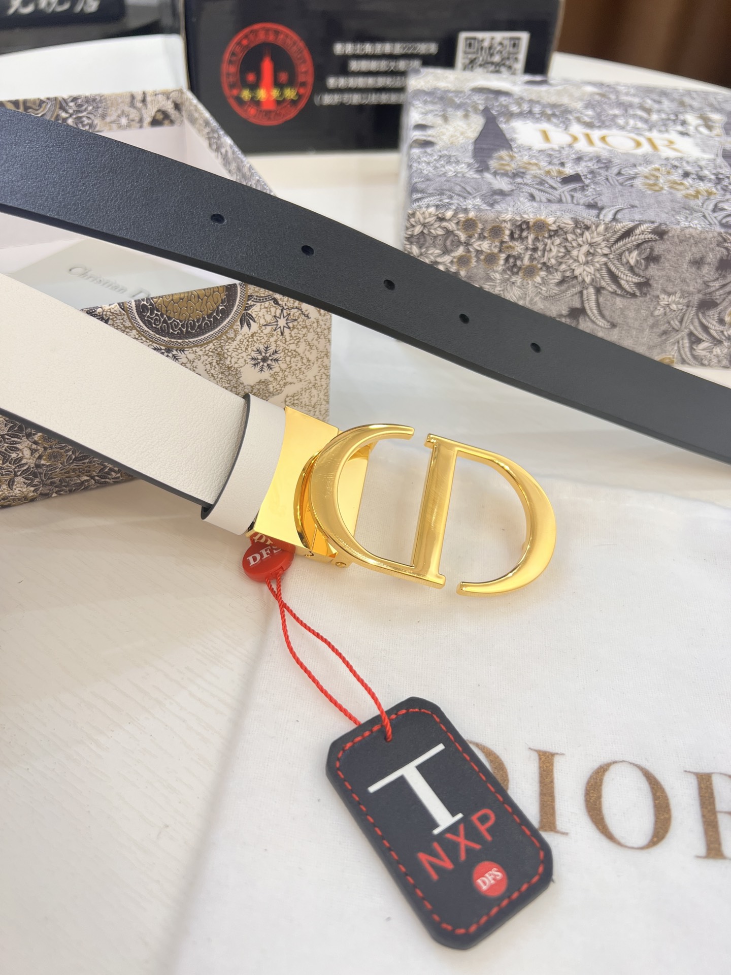 Dior 女神 ，电镀抛光工艺，可以双面使用（迪奥）DIOR