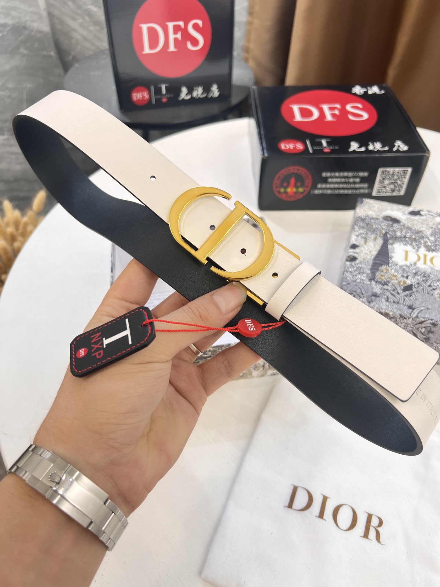 Dior 女神 ，电镀抛光工艺，可以双面使用（迪奥）DIOR