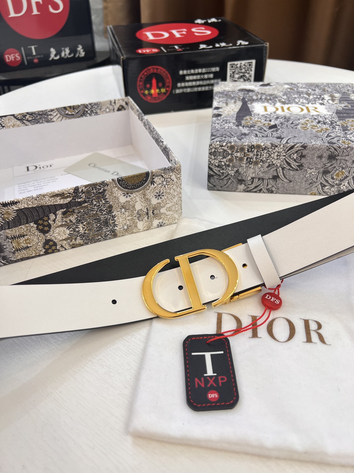Dior 女神 ，电镀抛光工艺，可以双面使用（迪奥）DIOR